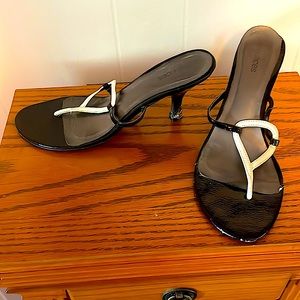 Yin and yang high heel shoes
